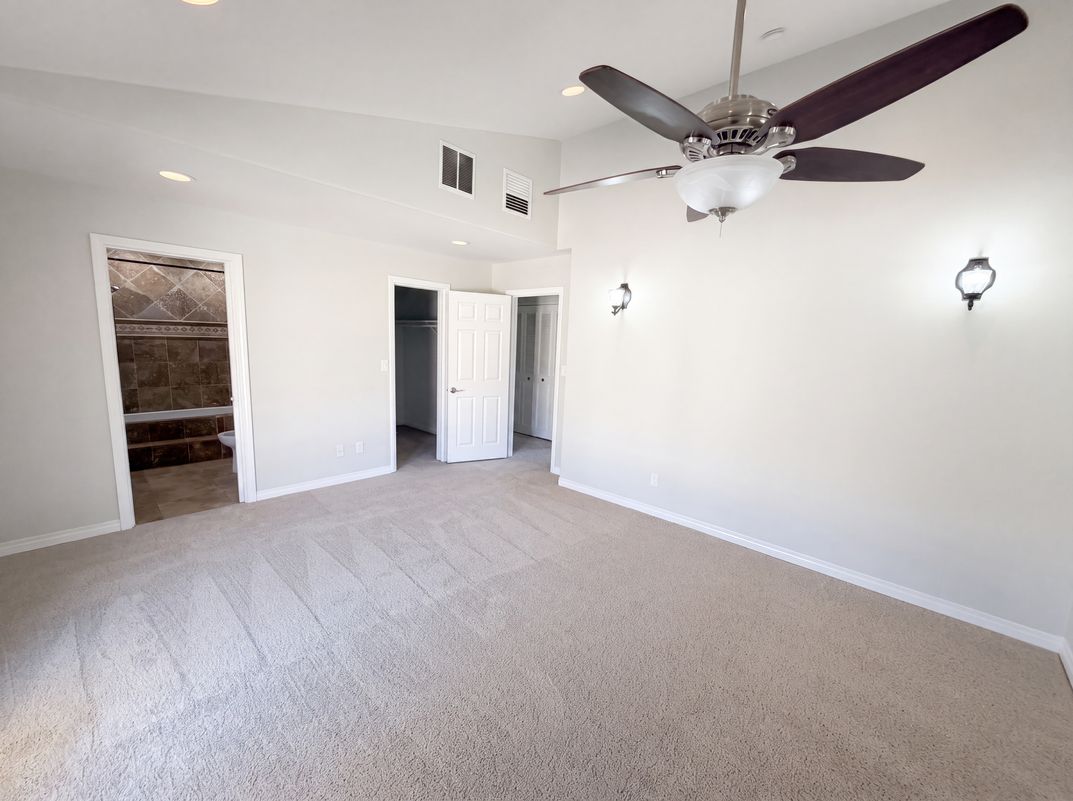 Photo 4 of 23 of 54804 Martinez Trl, Yucca Valley, CA