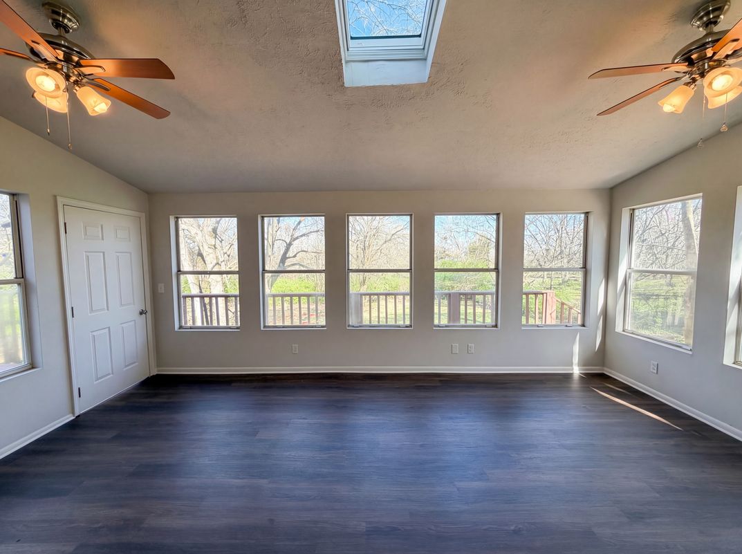 Photo 16 of 21 of 5148 Roxborough Dr, Hermitage, TN