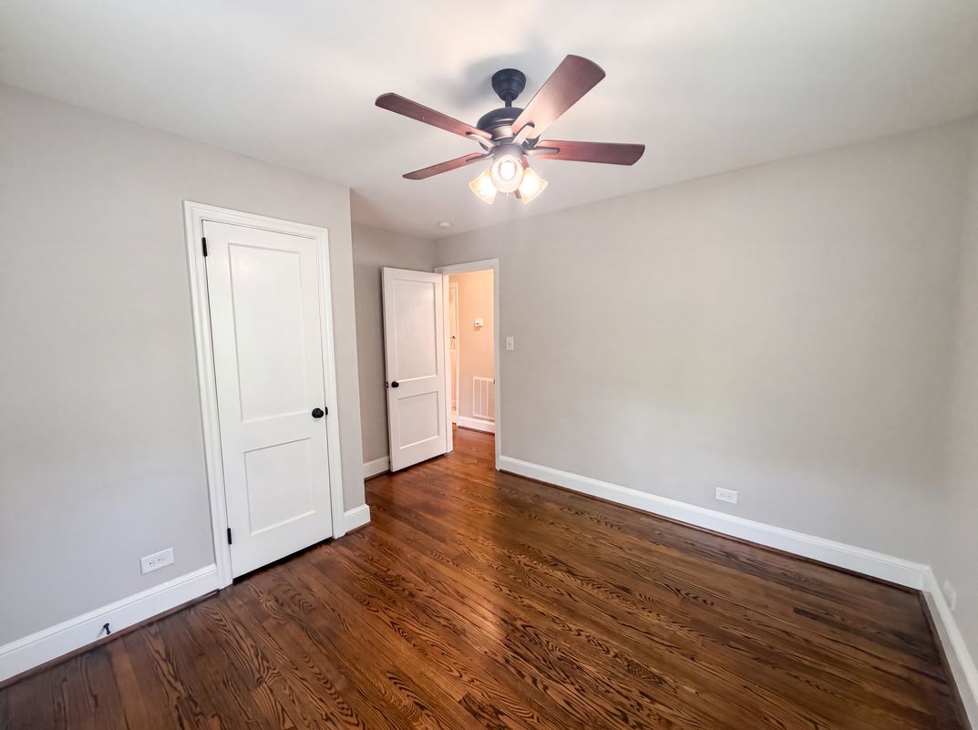 Photo 14 of 17 of 1712 N Roxboro St, Durham, NC