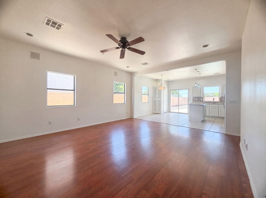 Photo 8 of 18 of 40282 N Przewalski St, San Tan Valley, AZ