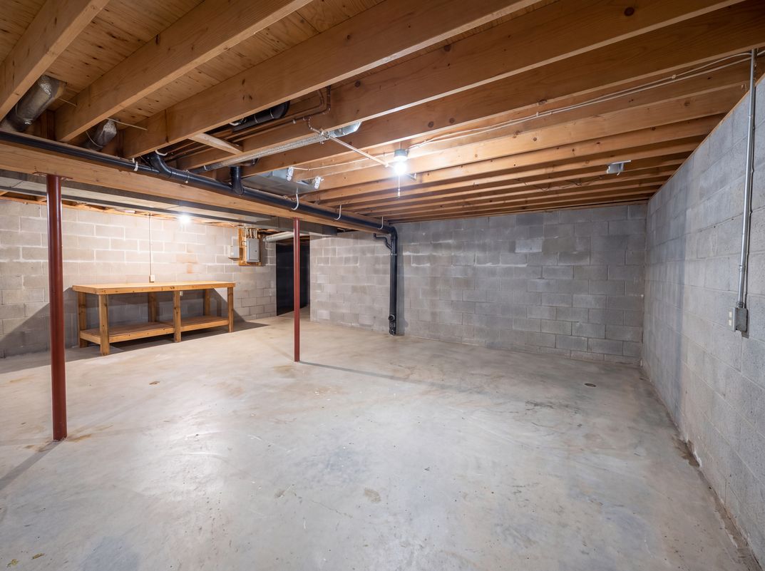 Photo 21 of 28 of 1100 Prescot Ave NW, Massillon, OH