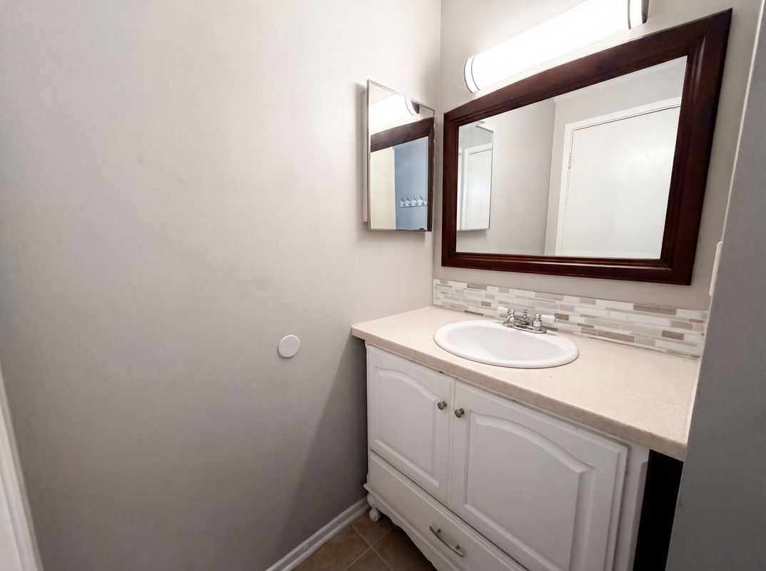 Photo 13 of 18 of 6818 Glenridge Dr, Atlanta, GA