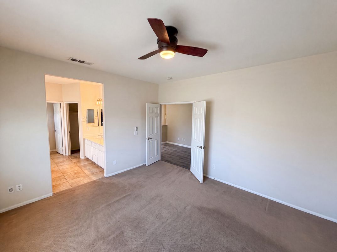 Photo 4 of 21 of 415 E Indian School Ln, Banning, CA