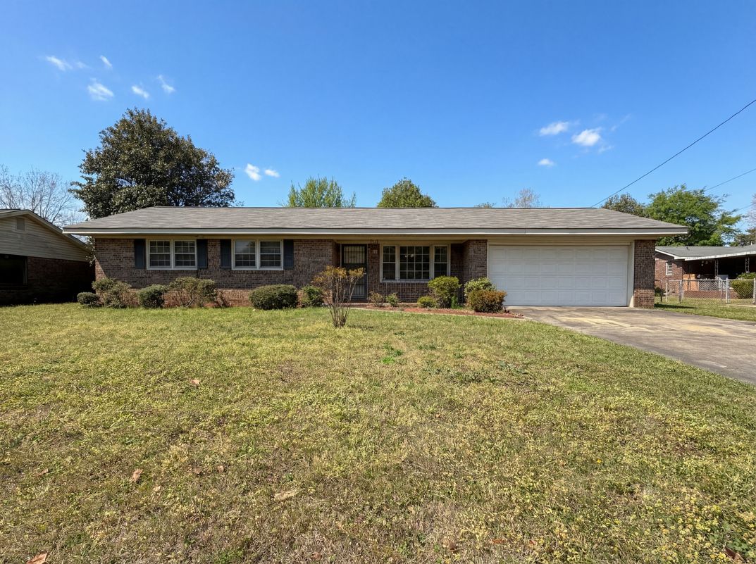 Property photo 1 of 214 Cornell Dr