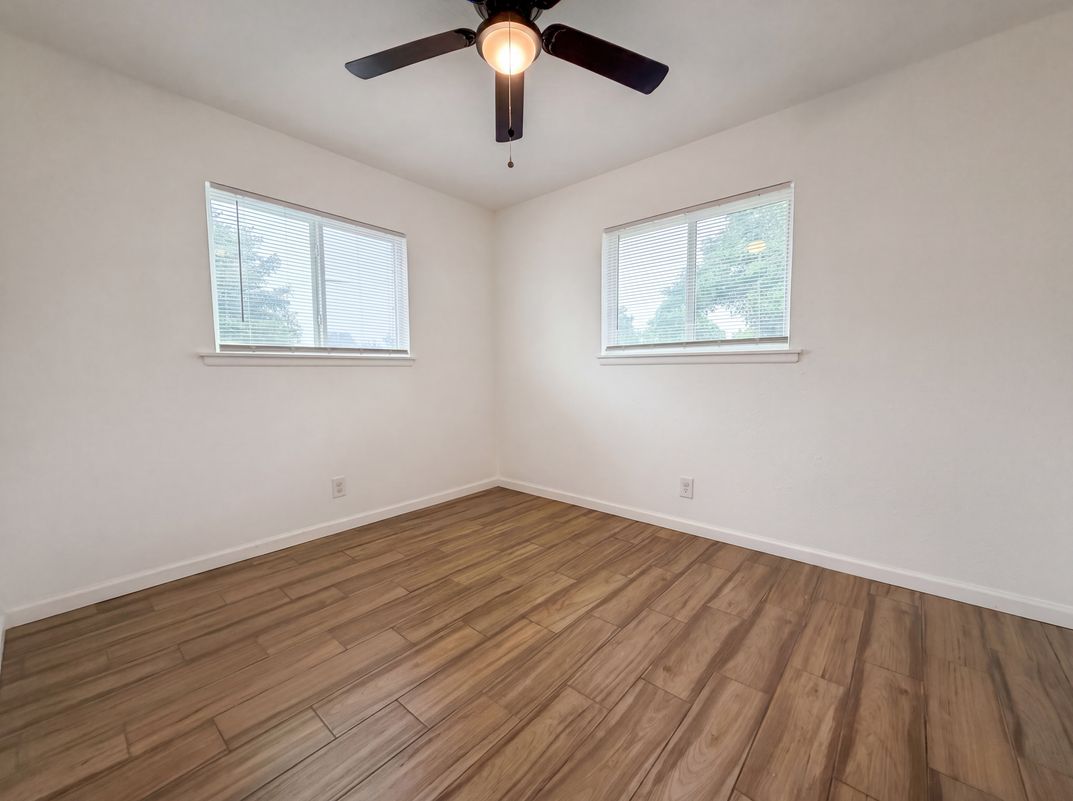 Photo 10 of 16 of 3702 Autumn Ln, San Antonio, TX