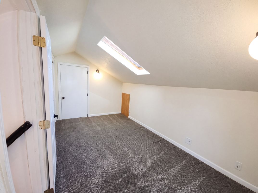 Photo 17 of 22 of 93291 Prairie Rd, Junction City, OR