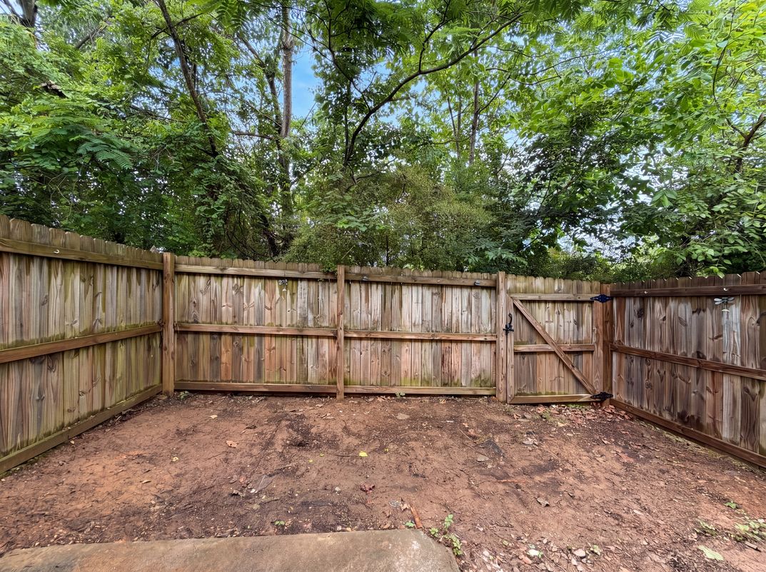 Photo 29 of 32 of 471 Tufton Trl SE, Atlanta, GA
