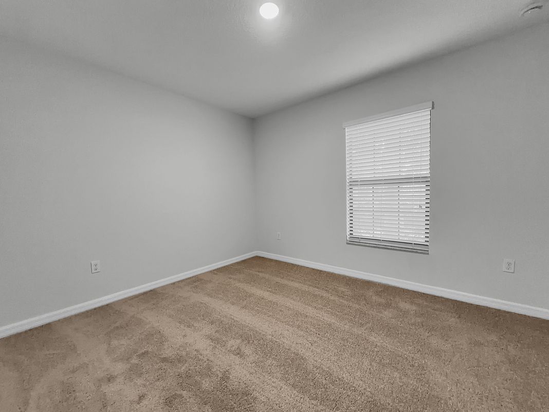Photo 9 of 23 of 10113 Rosemary Leaf Ln, Riverview, FL