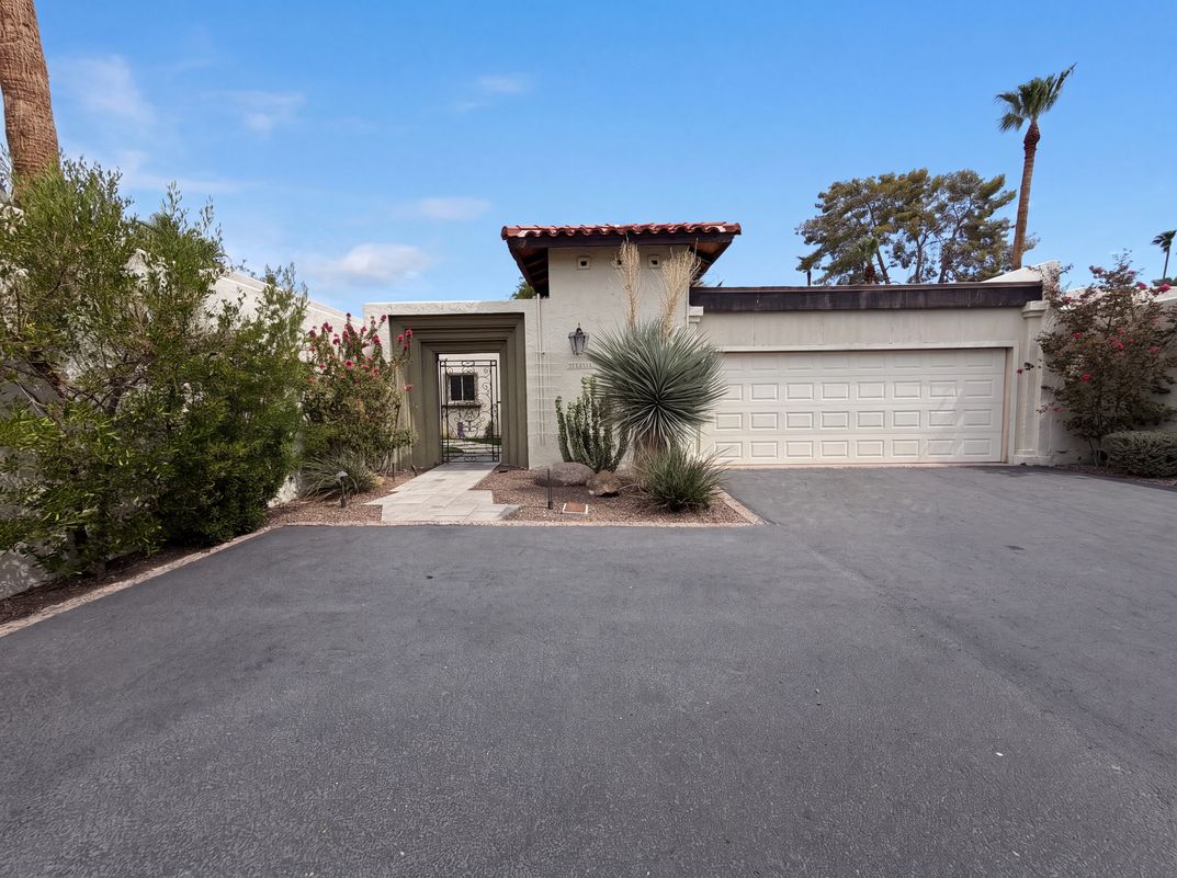 Property photo 1 of 5341 N Questa Tierra Dr