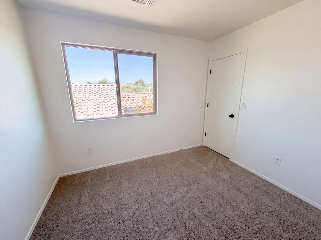 Photo 11 of 21 of 935 W Placita Canalito, Green Valley, AZ