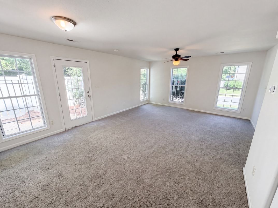 Photo 10 of 21 of 9514 Littleleaf Dr, Charlotte, NC