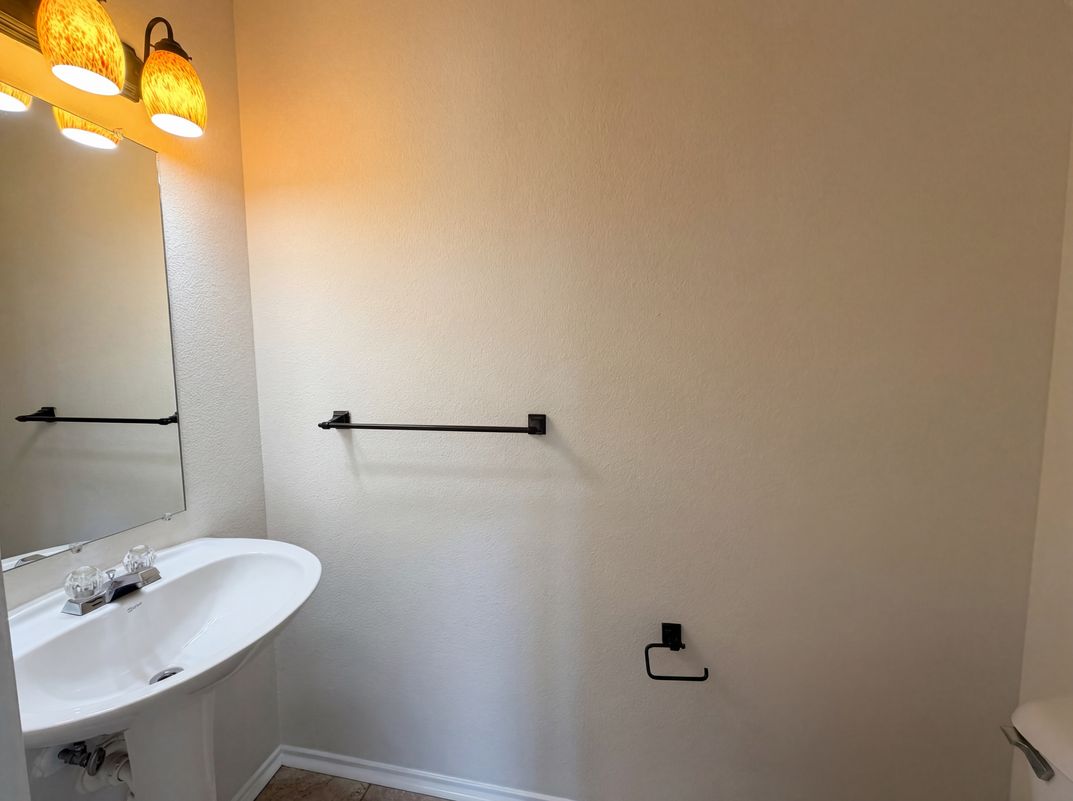 Photo 8 of 30 of 2501 Avalon Creek Way, McKinney, TX