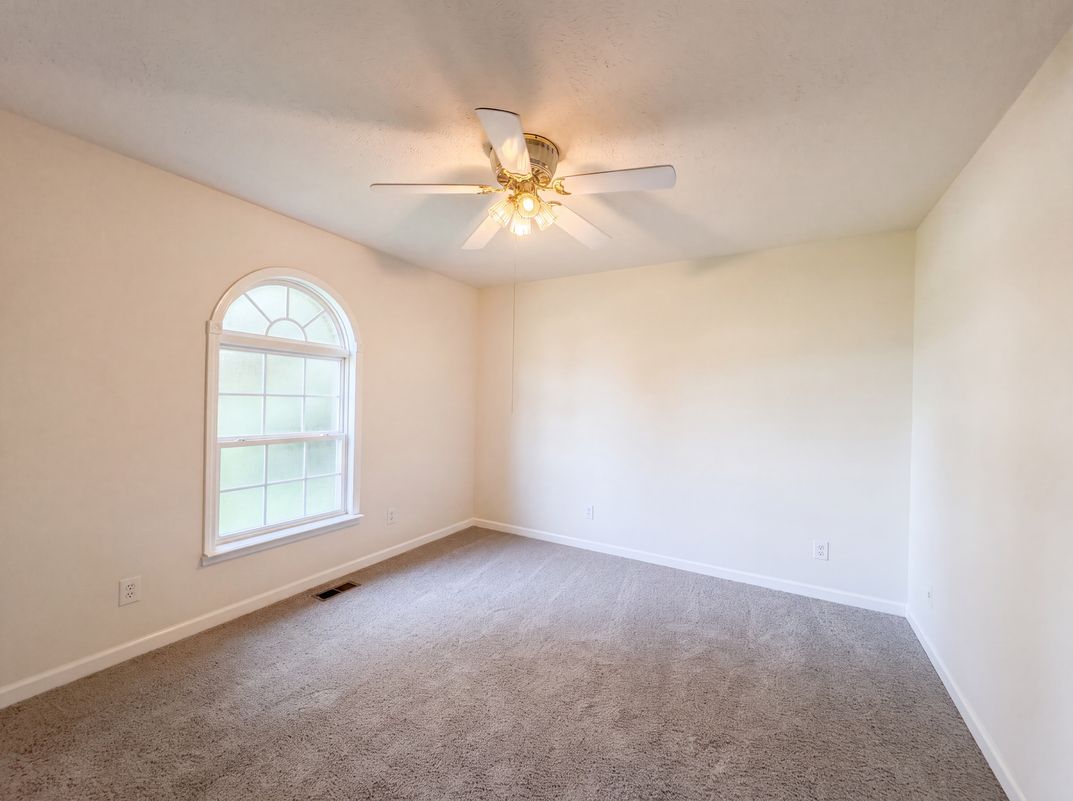 Photo 14 of 27 of 807 W Thompson Ln, Murfreesboro, TN
