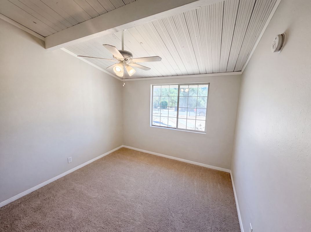 Photo 8 of 21 of 415 E Indian School Ln, Banning, CA