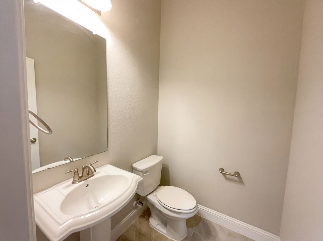 Photo 20 of 24 of 4157 Chantilly Ln, Frisco, TX