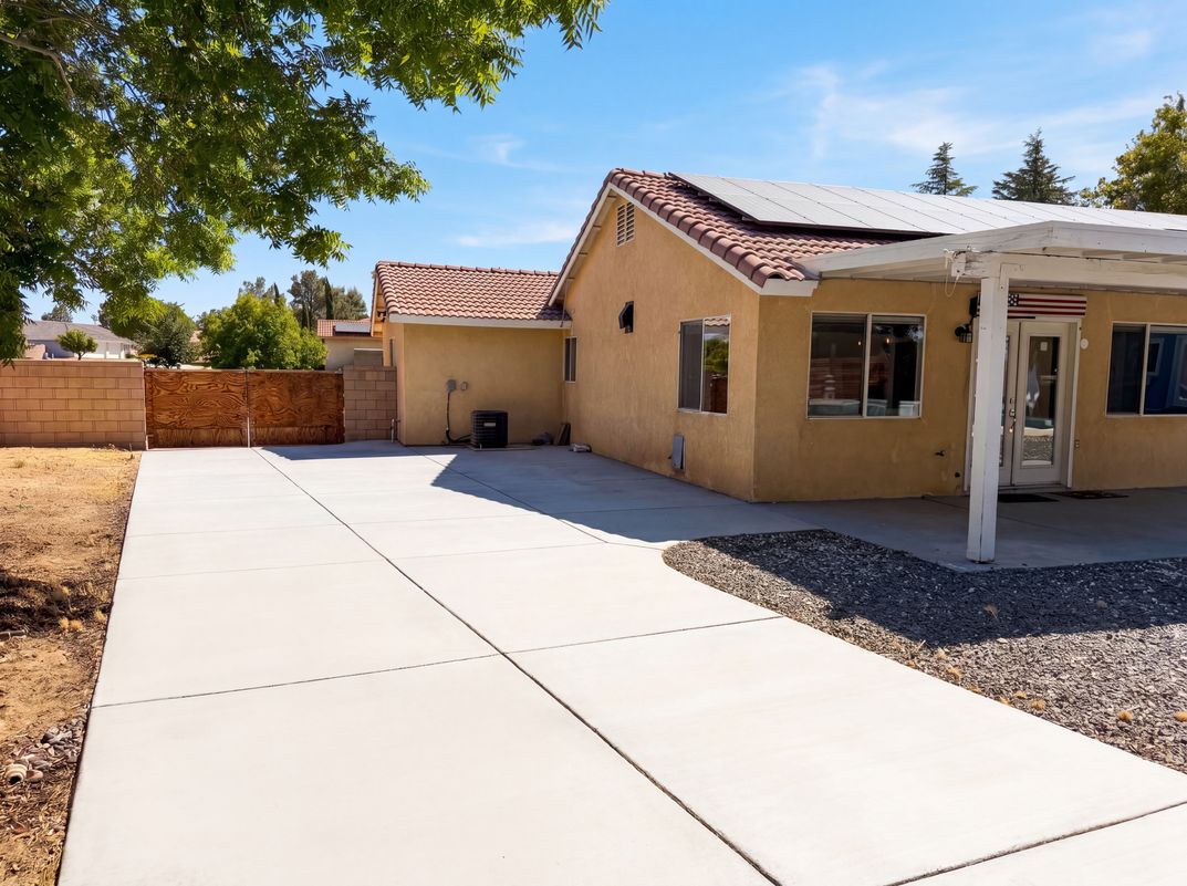 Photo 23 of 28 of 15358 Lookout Rd, Apple Valley, CA