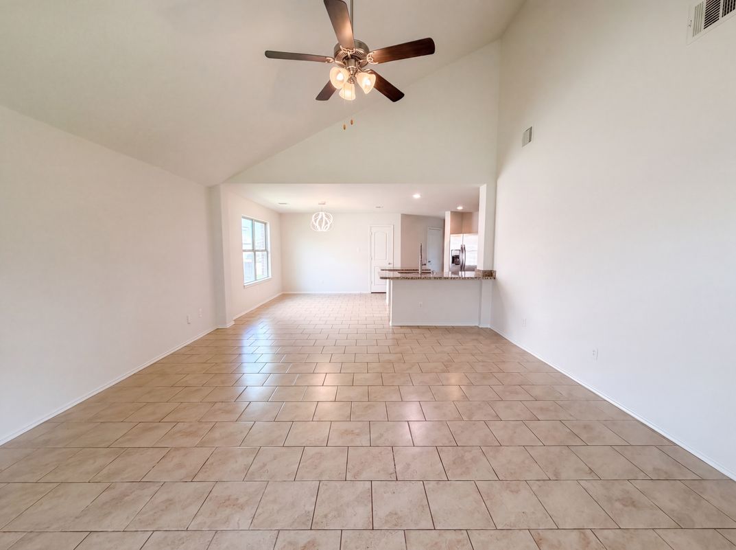 Photo 3 of 17 of 3603 Indigo Forest St, Spring, TX