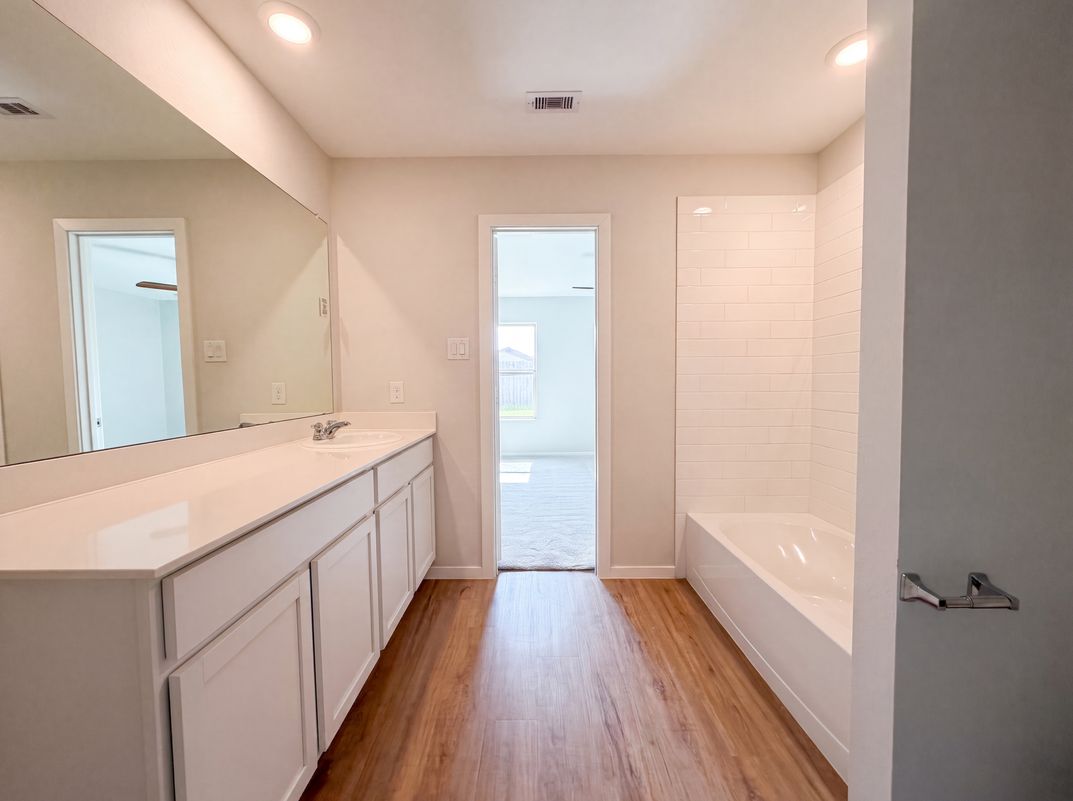 Photo 14 of 17 of 5118 Sunvalley Bend Dr, Katy, TX