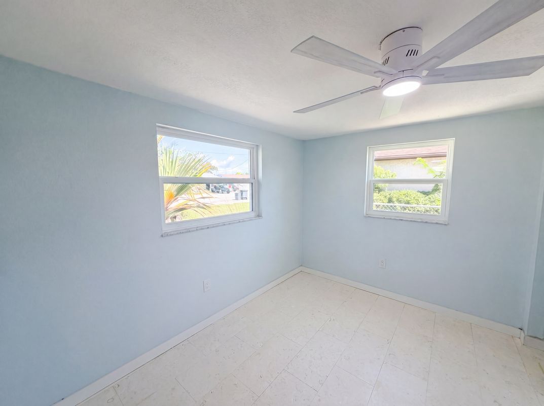 Photo 9 of 30 of 13638 Evelane Dr, Hudson, FL