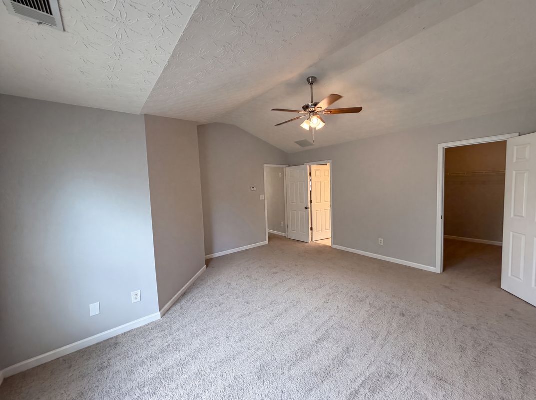 Photo 4 of 44 of 4636 Pine Acre Cir, Sugar Hill, GA