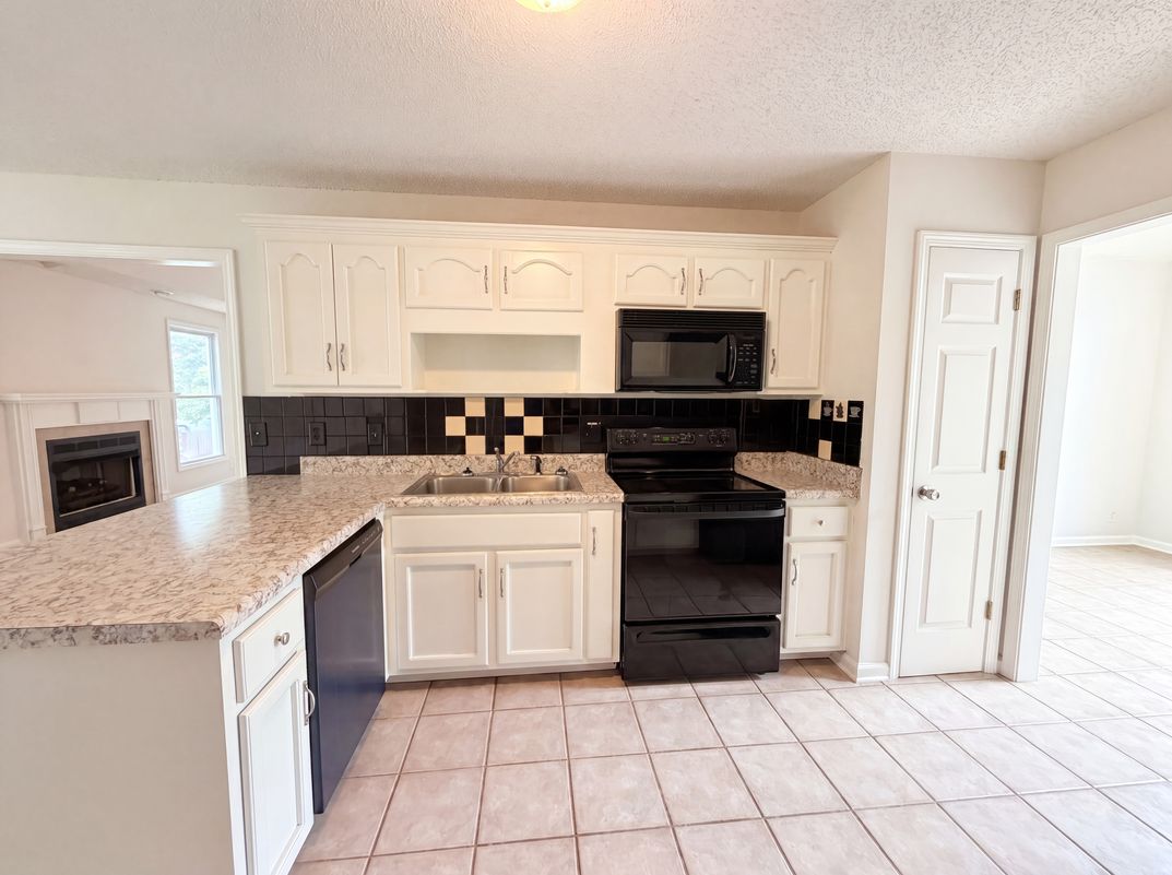 Property photo 2 of 3609 Millington Dr