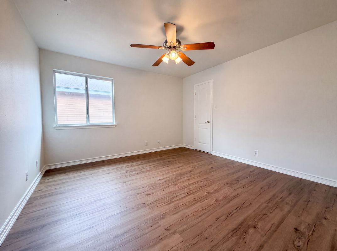 Photo 11 of 18 of 2648 Hunt St, New Braunfels, TX