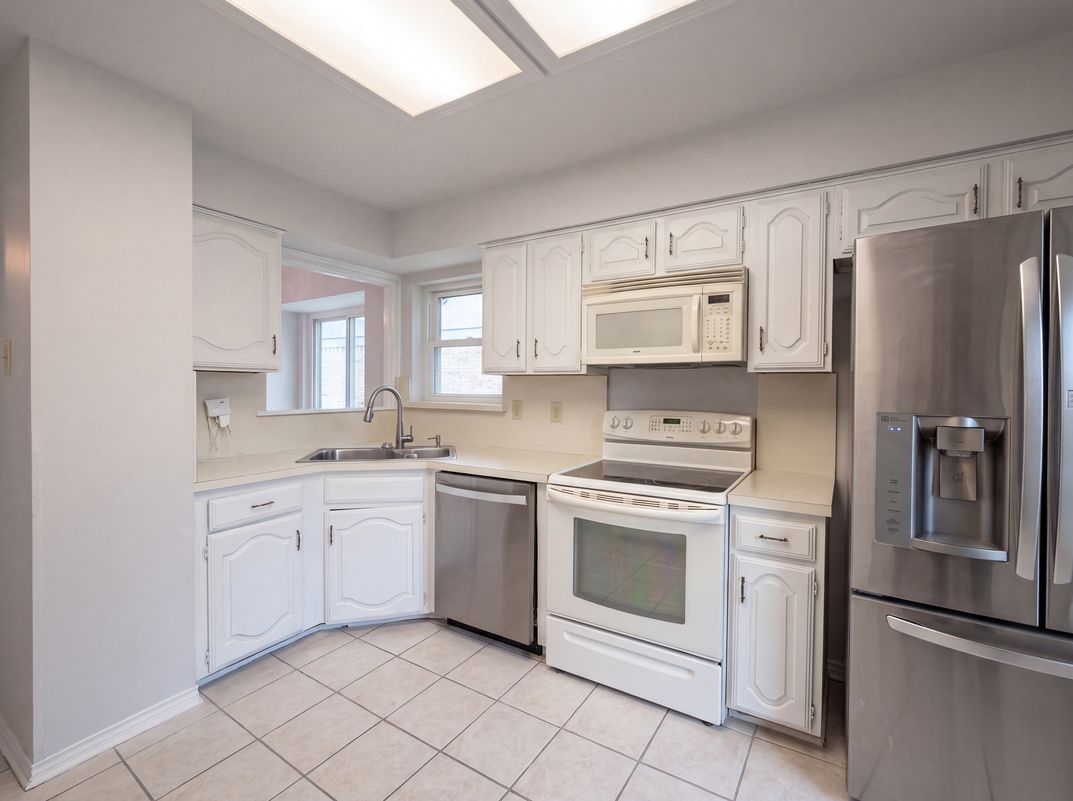 Photo 6 of 21 of 2604 Leo Dr, Garland, TX