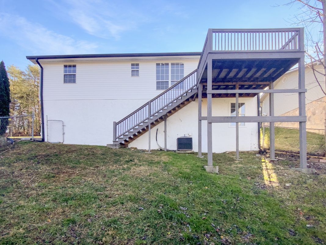 Photo 5 of 23 of 7511 Irongate Dr, Hixson, TN