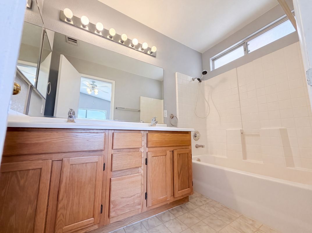 Photo 19 of 33 of 9121 Indian Breeze Dr, Las Vegas, NV