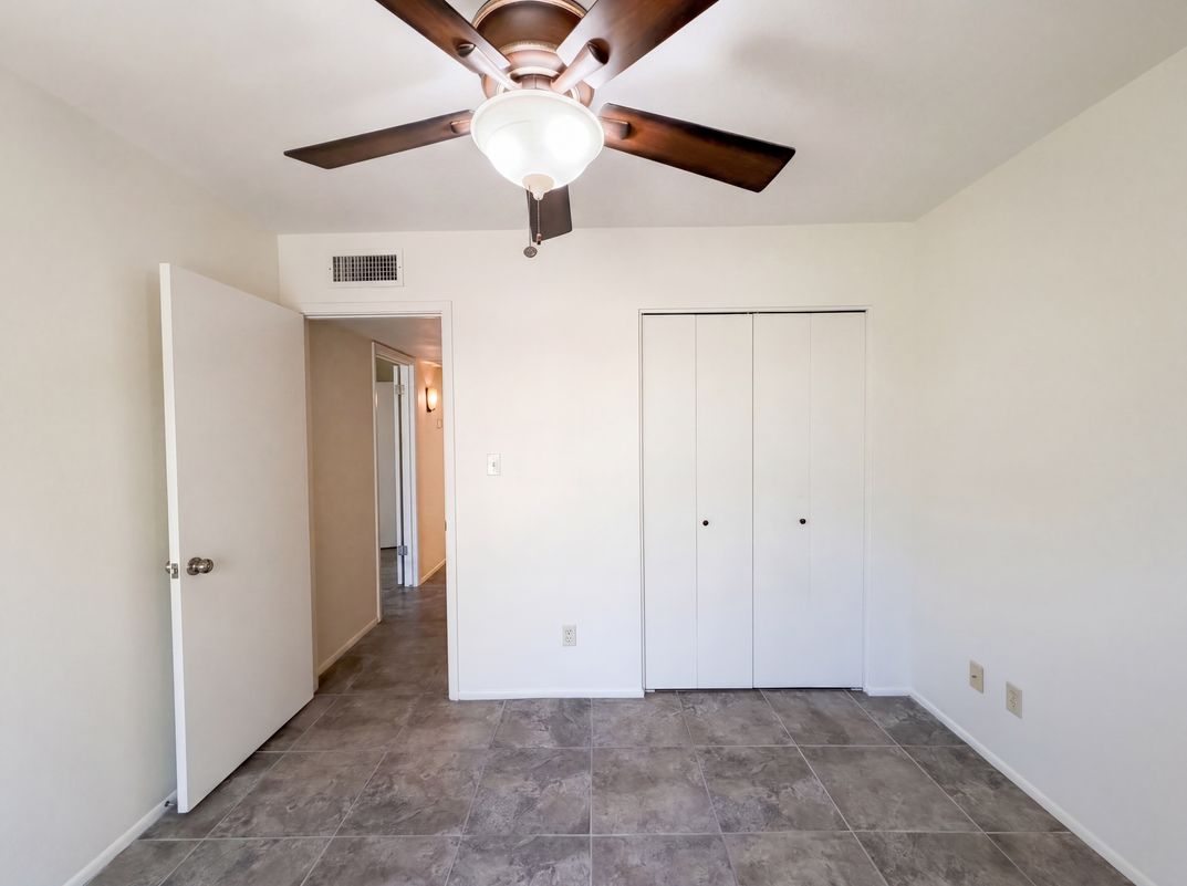 Photo 4 of 24 of 2346 E Mescal St, Phoenix, AZ
