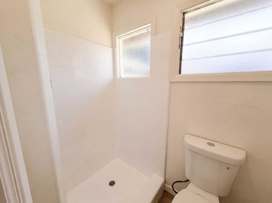 Photo 20 of 41 of 4601 Summit Way, Sacramento, CA