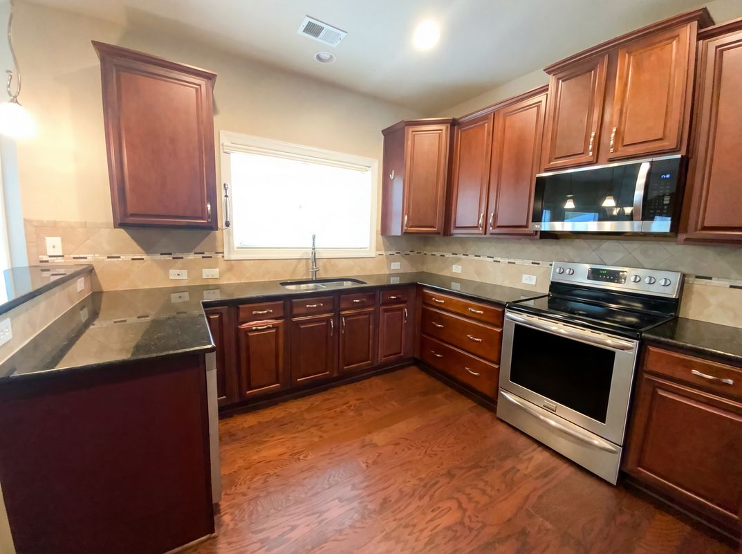 Photo 19 of 36 of 530 Crawfish Ln, Irmo, SC