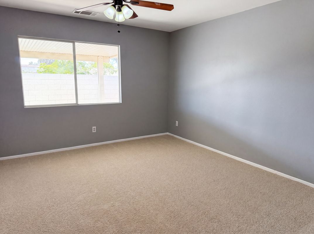 Photo 10 of 18 of 13577 Monterey Way, Victorville, CA