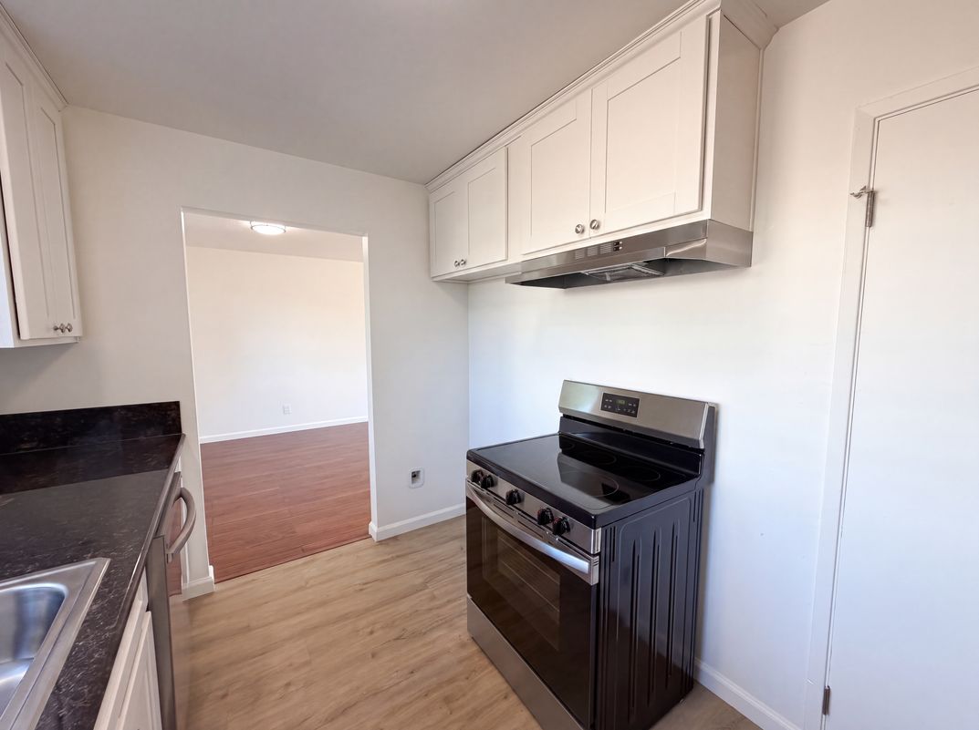 Photo 12 of 39 of 4948 Dewey Dr, Fair Oaks, CA