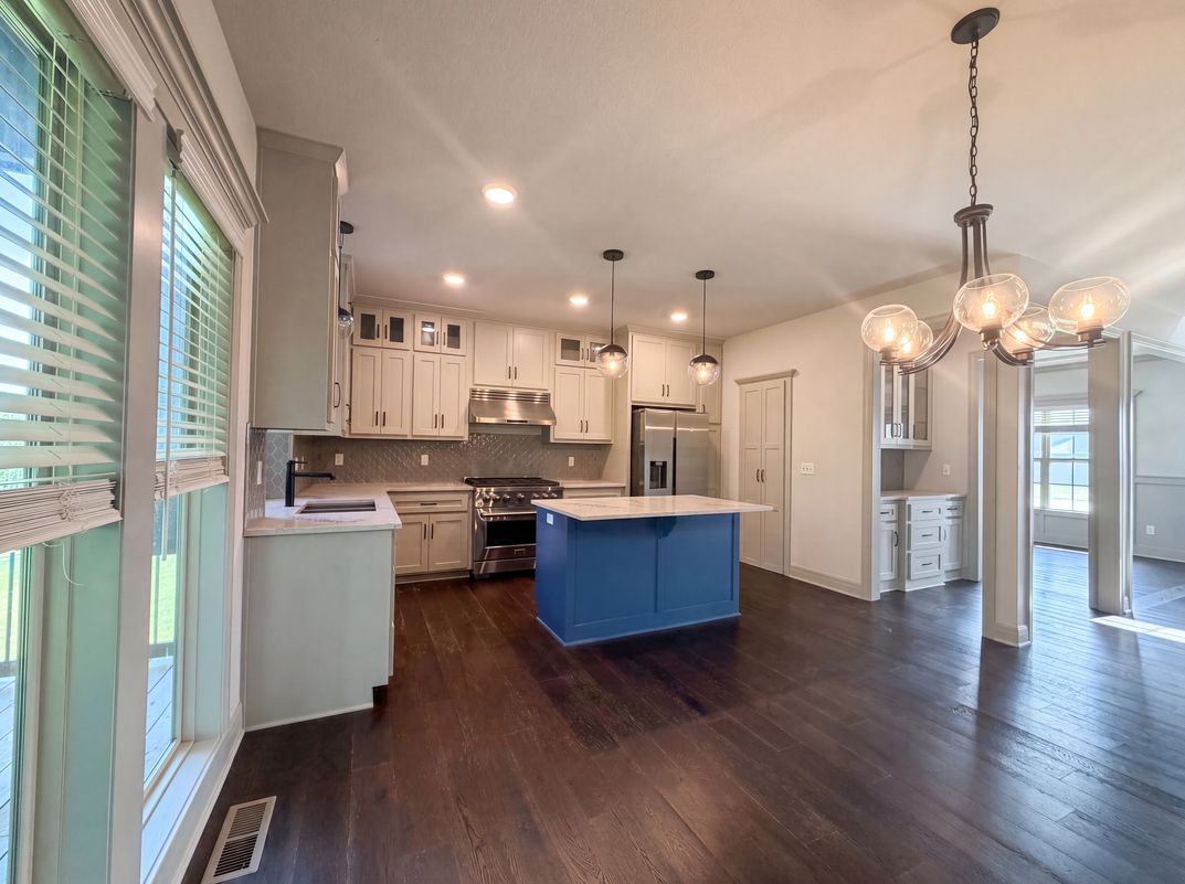 Photo 2 of 34 of 7540 N Amity Ave, Kansas City, MO