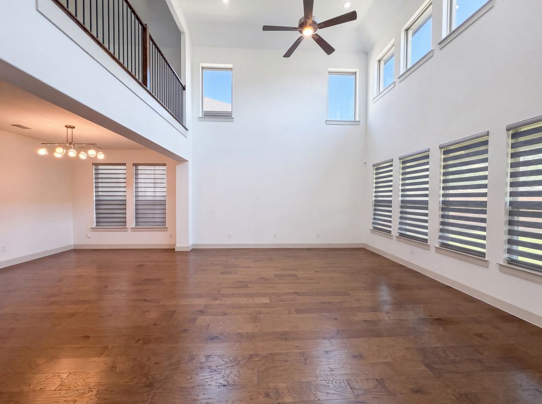 Photo 3 of 28 of 9694 Brackenfield Ln, Frisco, TX