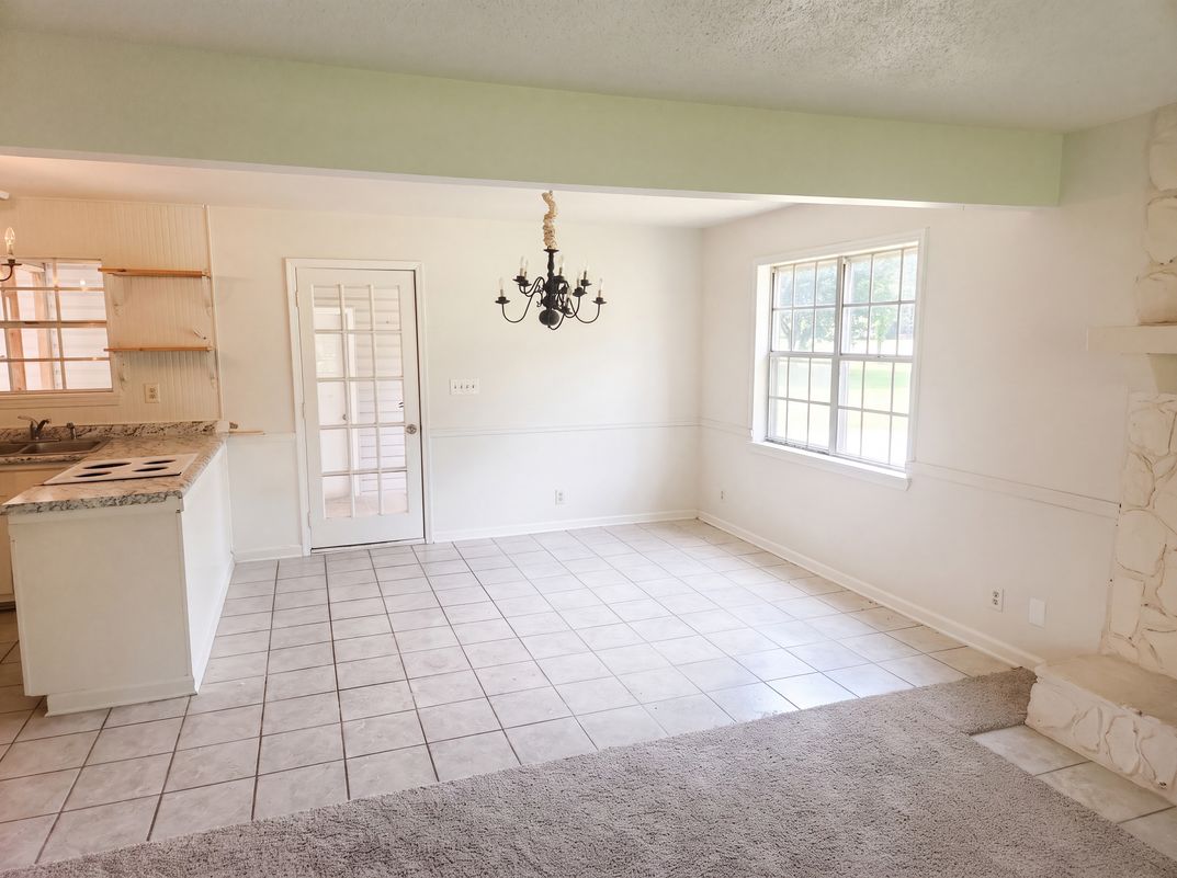 Photo 9 of 58 of 4334 Morningside Dr, Helena, AL