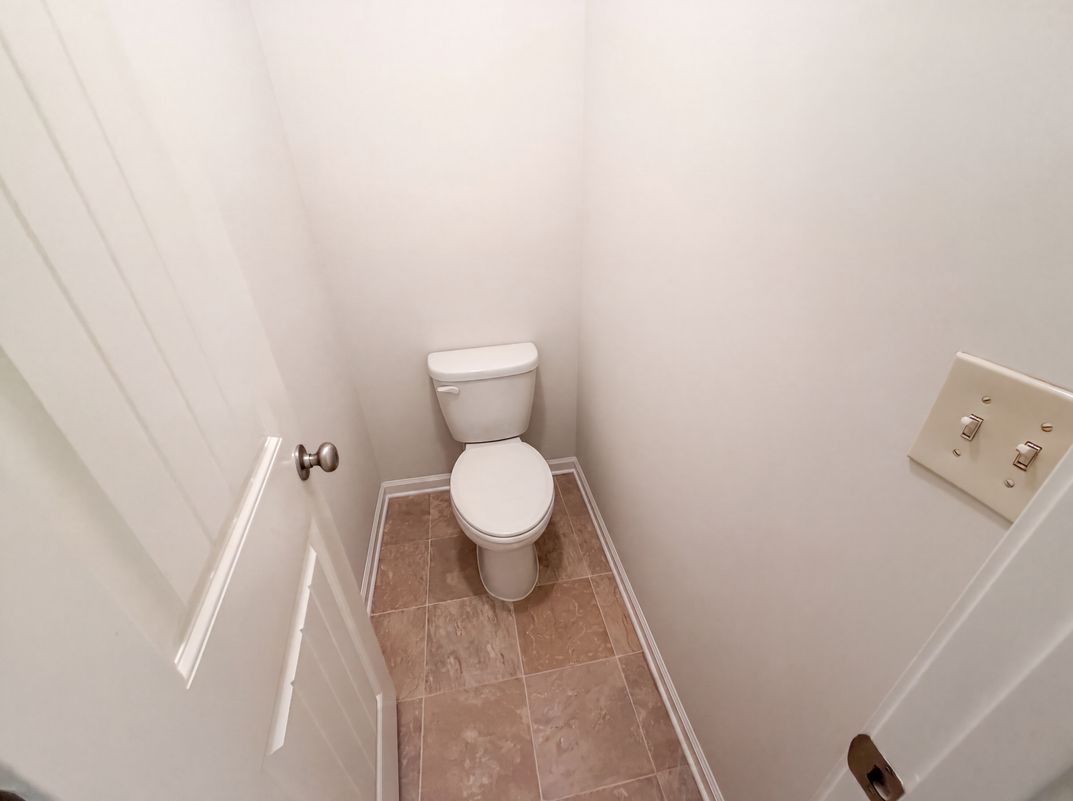 Photo 14 of 34 of 821 Walnut Woods Dr, Braselton, GA