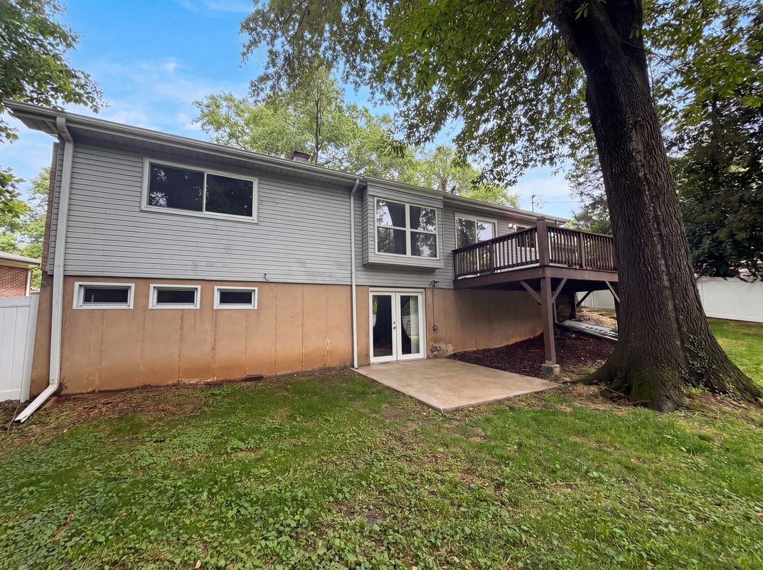 Photo 23 of 25 of 207 Renaldo Dr, Chesterfield, MO