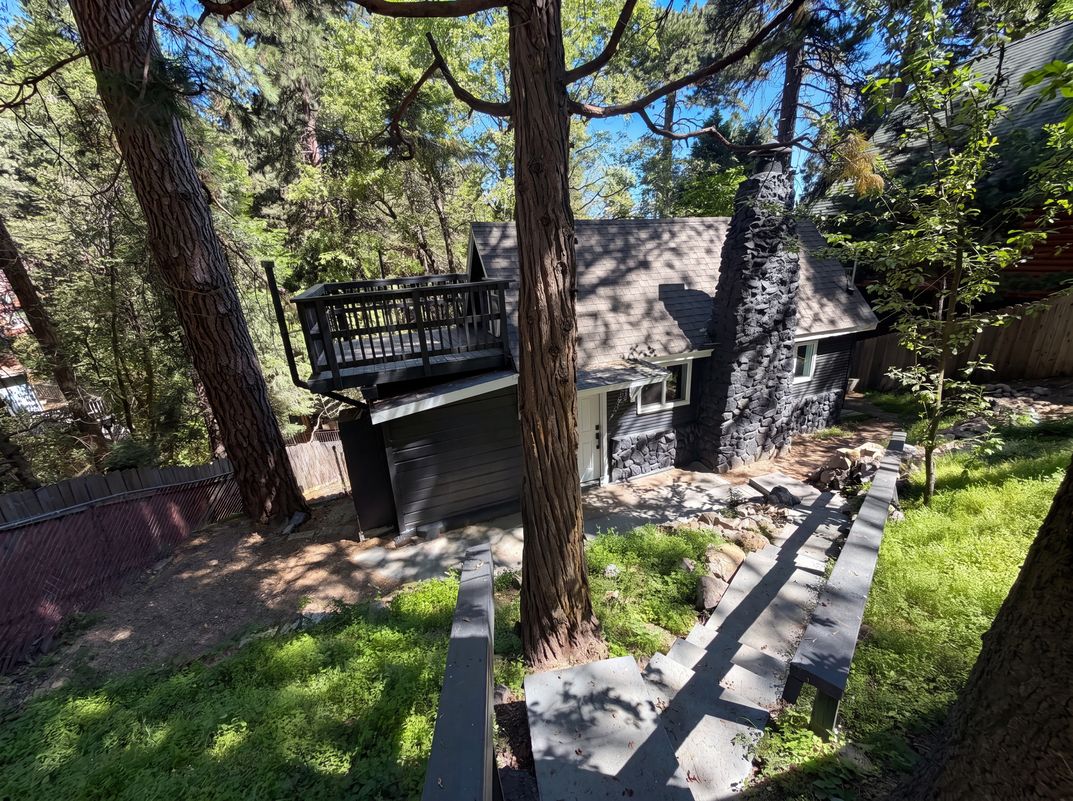 Photo 14 of 24 of 982 Oak Dr, Crestline, CA