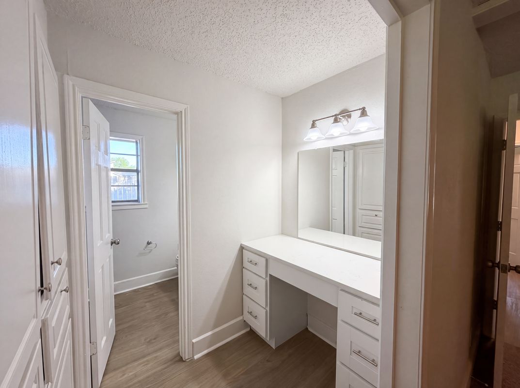 Photo 15 of 18 of 5917 Raza Rd, Pearland, TX