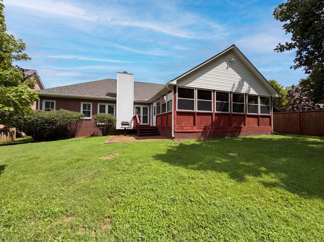Photo 5 of 29 of 6724 Cold Stream Dr, Nashville, TN