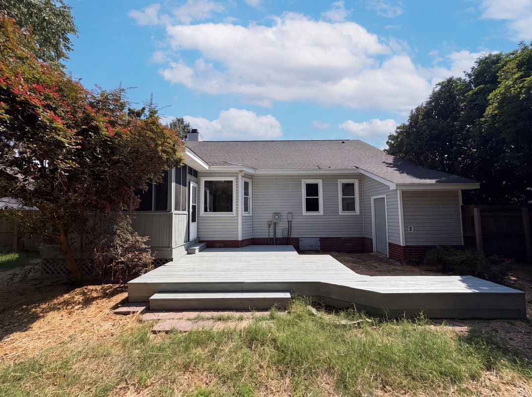 Photo 5 of 37 of 153 Courtney Oak Dr, West Columbia, SC