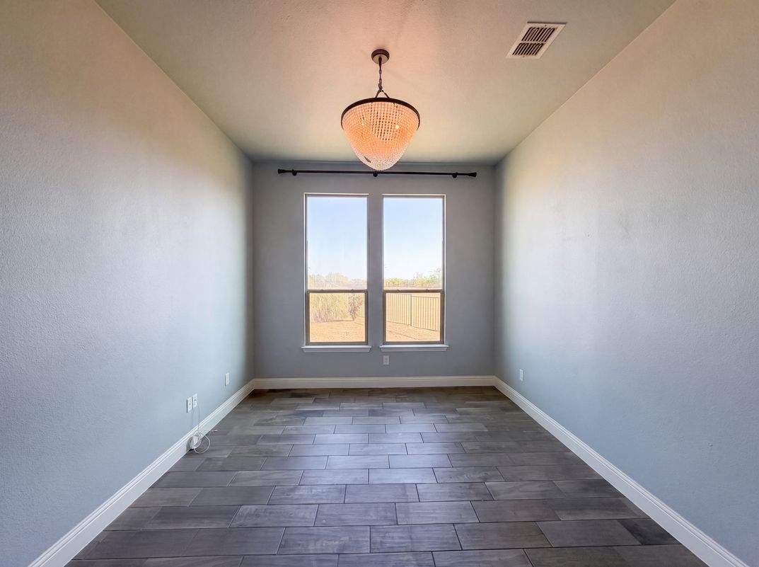 Photo 8 of 33 of 15133 Seventeen Lakes Blvd, Roanoke, TX
