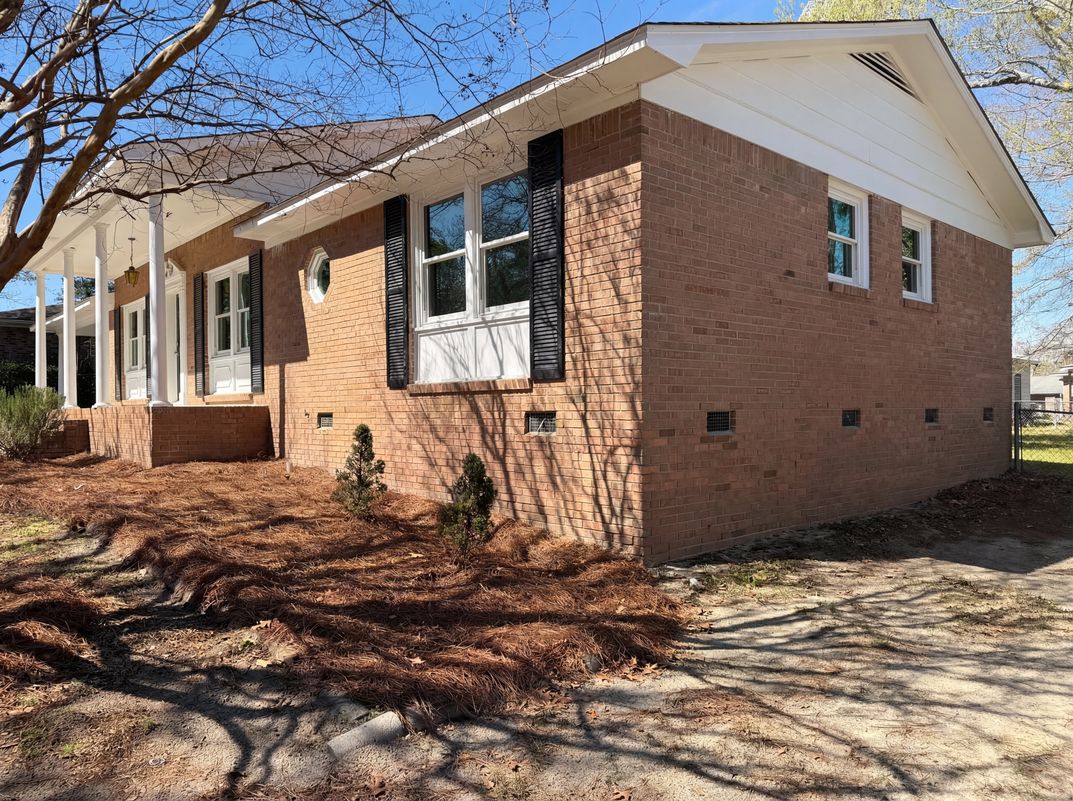 Photo 7 of 22 of 2774 Emanuel Church Rd, West Columbia, SC