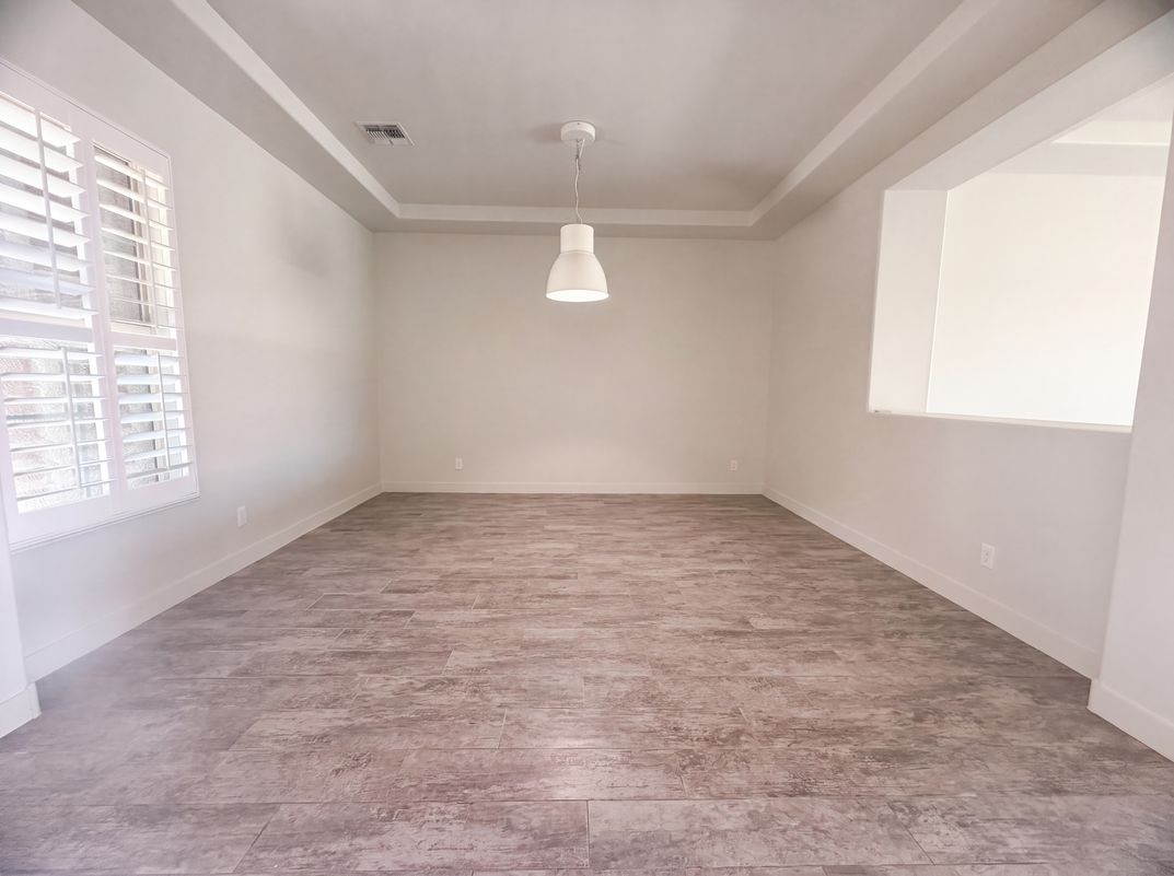 Photo 3 of 21 of 7552 E Peralta Ave, Mesa, AZ