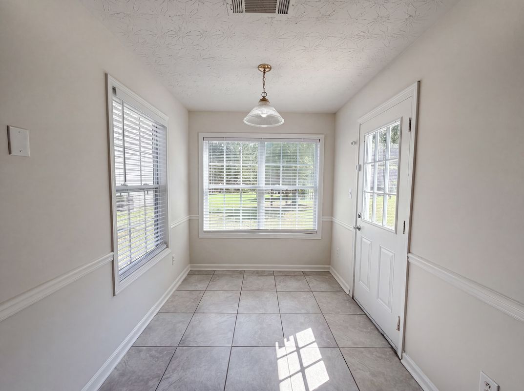 Photo 21 of 25 of 6774 Fairfax Ct, Lithonia, GA