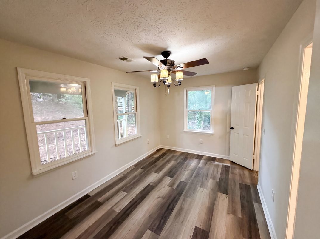Photo 8 of 18 of 9315 Dogwood Pl, Gainesville, GA