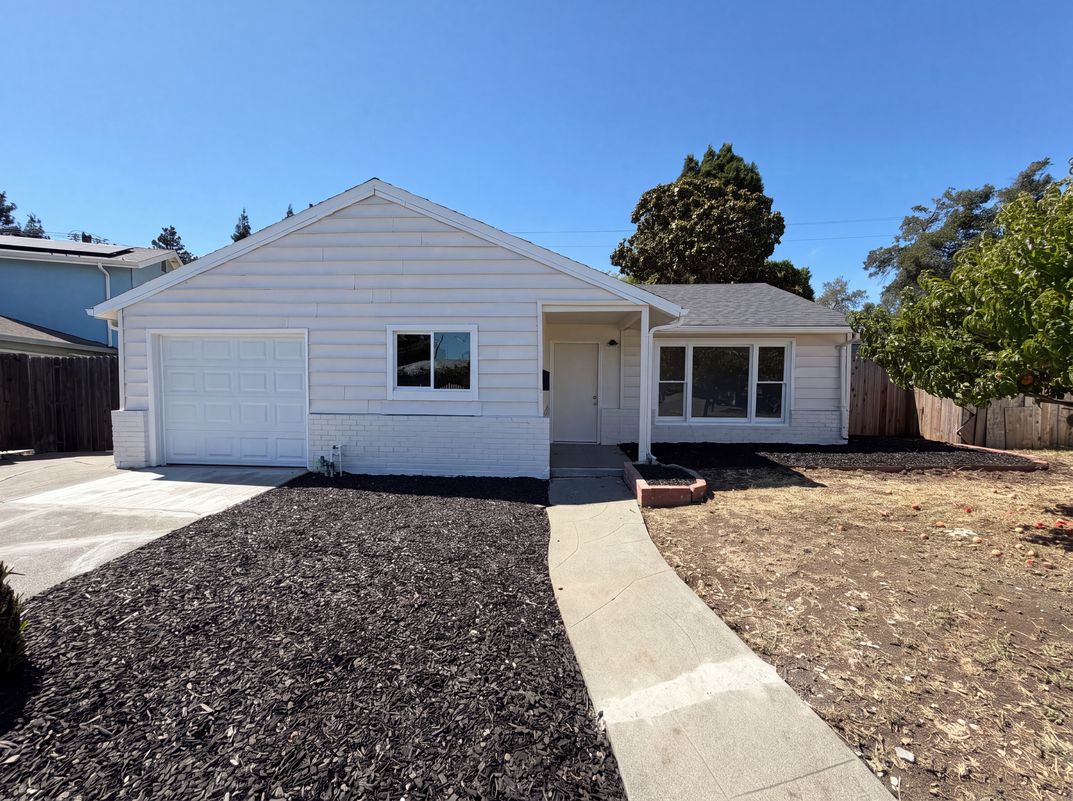 Property photo 1 of 1854 Utah St