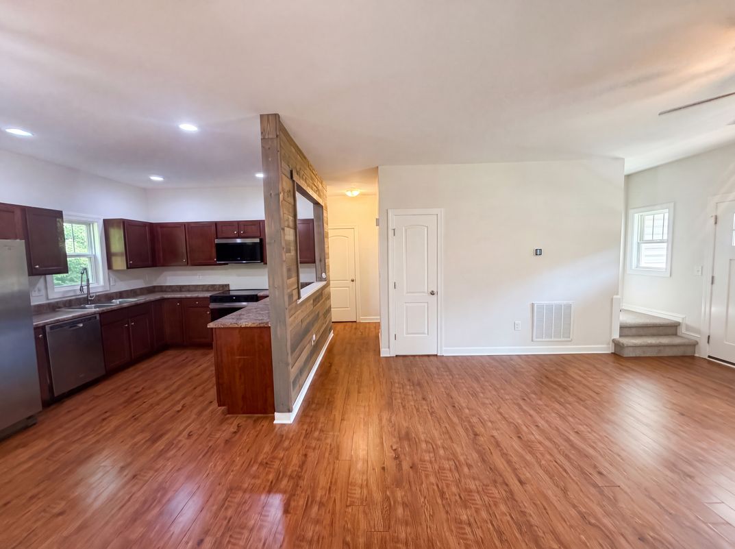 Photo 7 of 21 of 8317 Moritz Dr, Stokesdale, NC